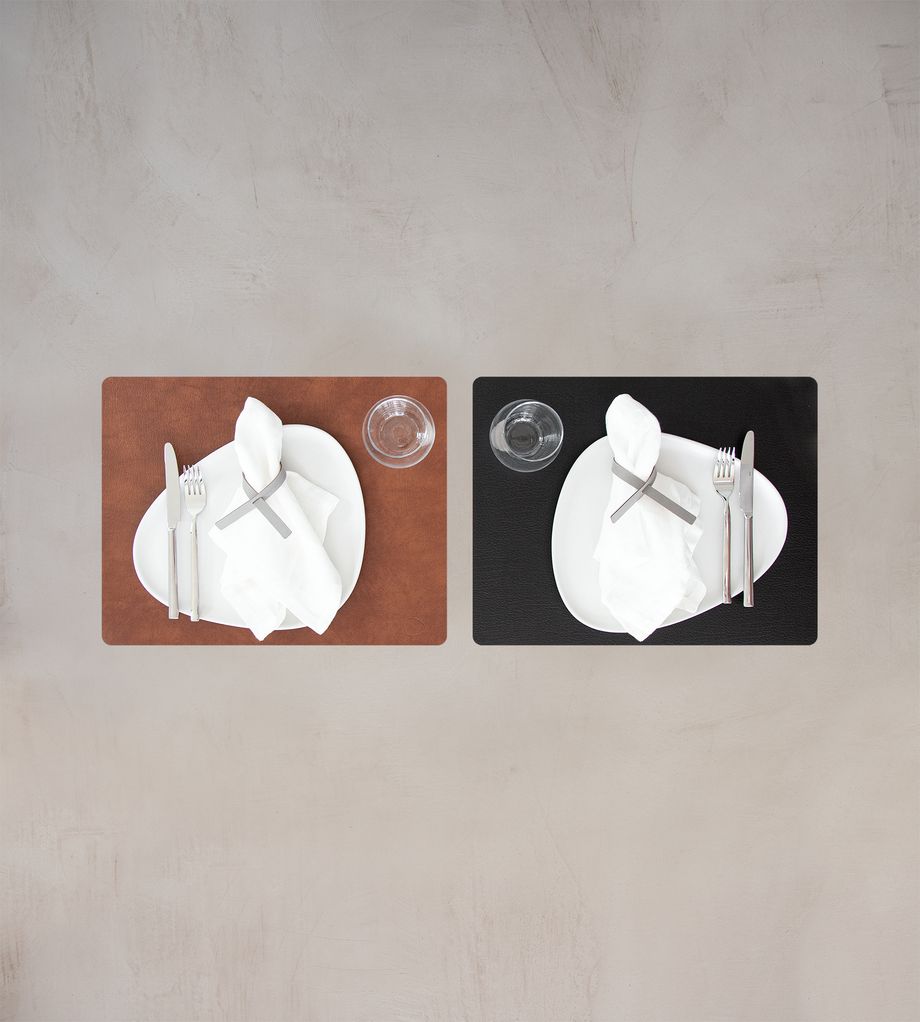 Lind DNA Table Mat Square L Double Bull Black/cognack
