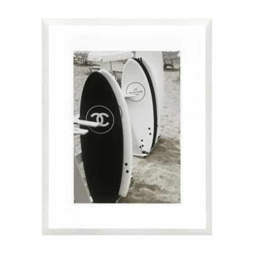 Tavla Chanel Yacht Club med vit ram 75 x 95 cm