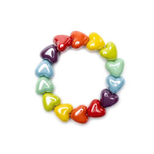 Barnarmband med hjärtformade pärlor i regnbågens färger – Colours of Love armband