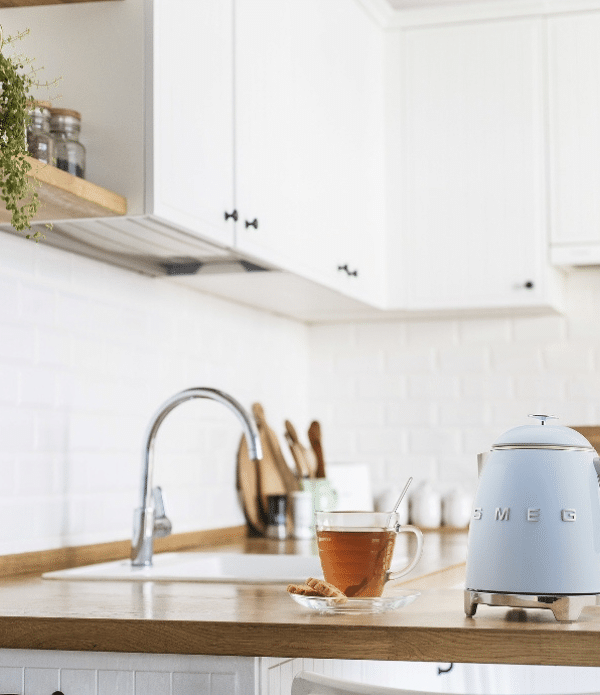 Smeg Mini Vattenkokare 0,8 Liter Pastellblå – 50’s Style - Bild 9