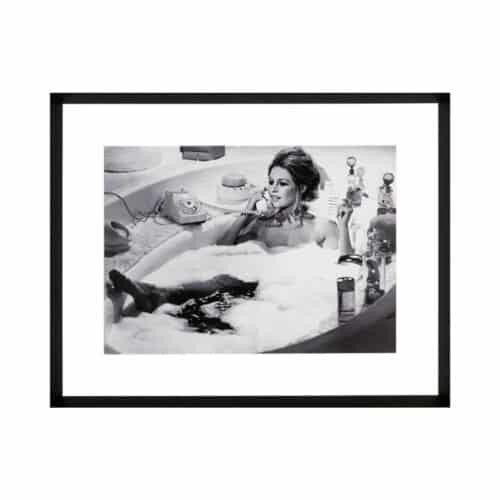 Tavla Brigitte Bardot njuter av ett bubbelbad 75 x 95 cm
